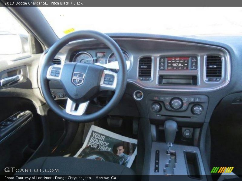 Pitch Black / Black 2013 Dodge Charger SE