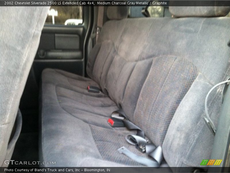 Rear Seat of 2002 Silverado 2500 LS Extended Cab 4x4