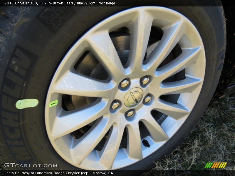 Luxury Brown Pearl / Black/Light Frost Beige 2013 Chrysler 300