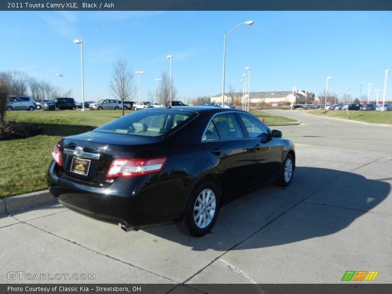 Black / Ash 2011 Toyota Camry XLE