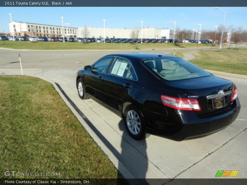 Black / Ash 2011 Toyota Camry XLE