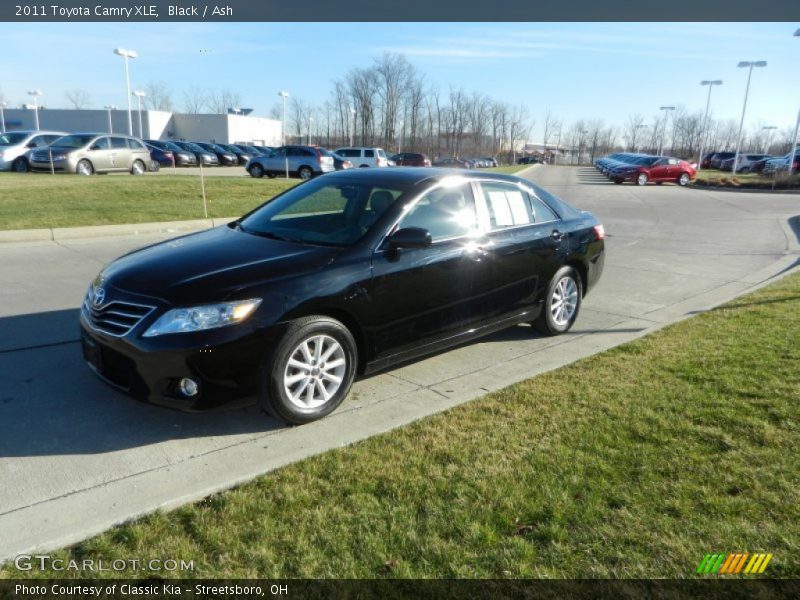 Black / Ash 2011 Toyota Camry XLE
