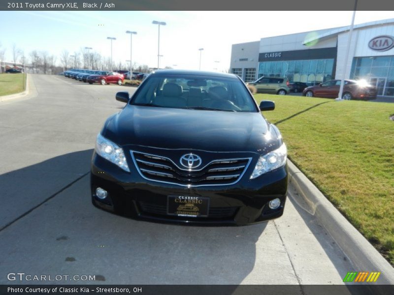 Black / Ash 2011 Toyota Camry XLE