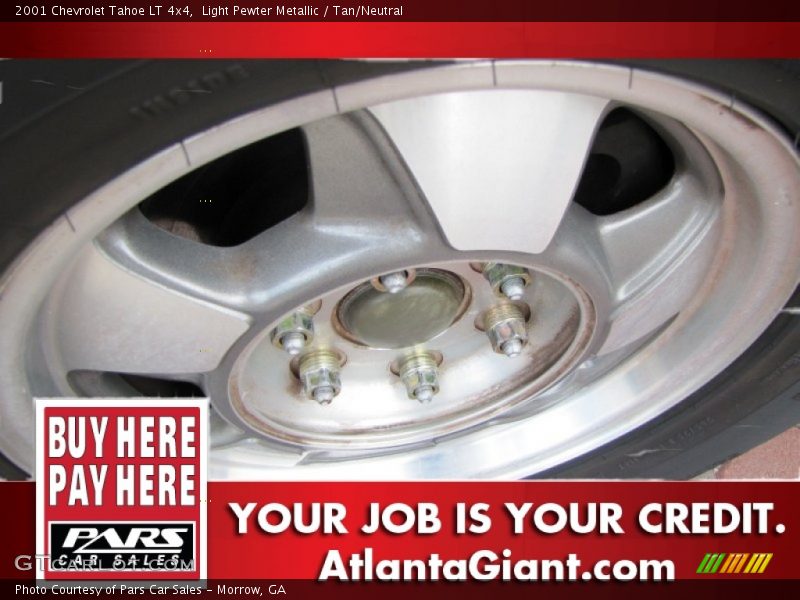 Light Pewter Metallic / Tan/Neutral 2001 Chevrolet Tahoe LT 4x4
