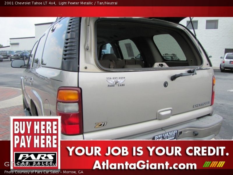 Light Pewter Metallic / Tan/Neutral 2001 Chevrolet Tahoe LT 4x4