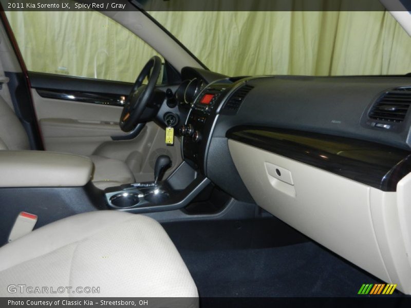 Spicy Red / Gray 2011 Kia Sorento LX