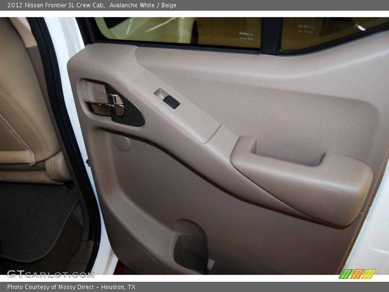 Avalanche White / Beige 2012 Nissan Frontier SL Crew Cab