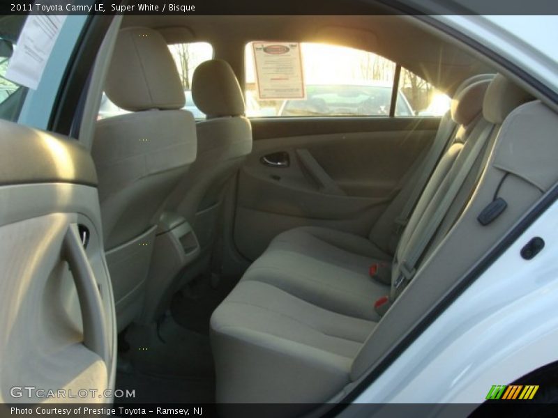 Super White / Bisque 2011 Toyota Camry LE