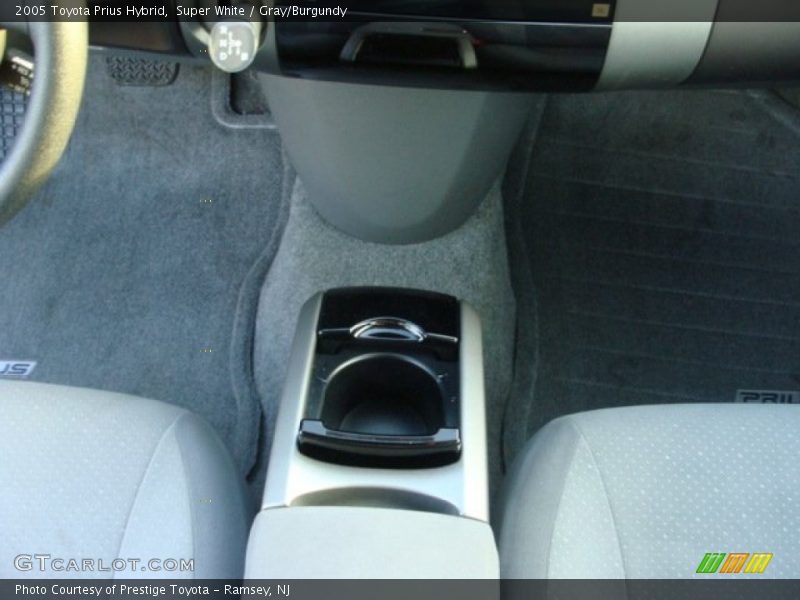 Super White / Gray/Burgundy 2005 Toyota Prius Hybrid
