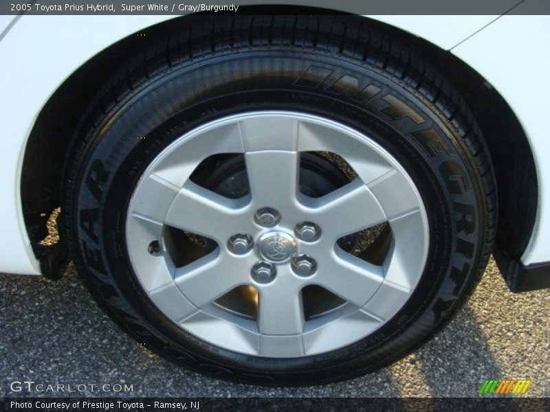 Super White / Gray/Burgundy 2005 Toyota Prius Hybrid