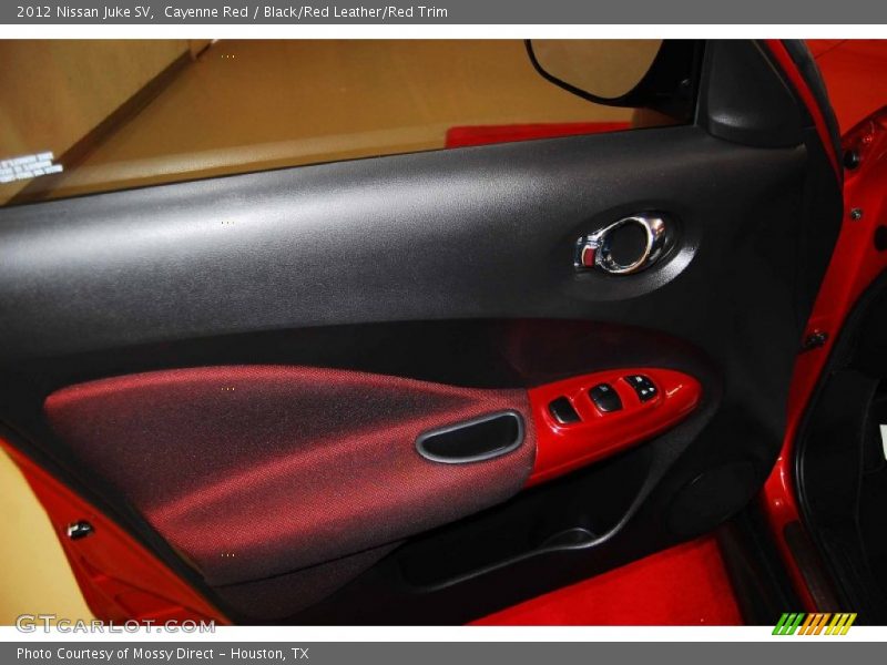 Cayenne Red / Black/Red Leather/Red Trim 2012 Nissan Juke SV