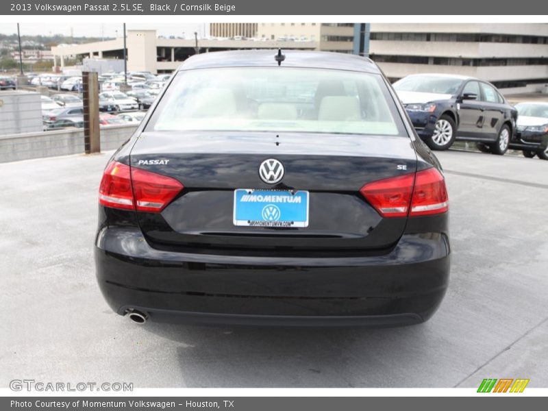 Black / Cornsilk Beige 2013 Volkswagen Passat 2.5L SE