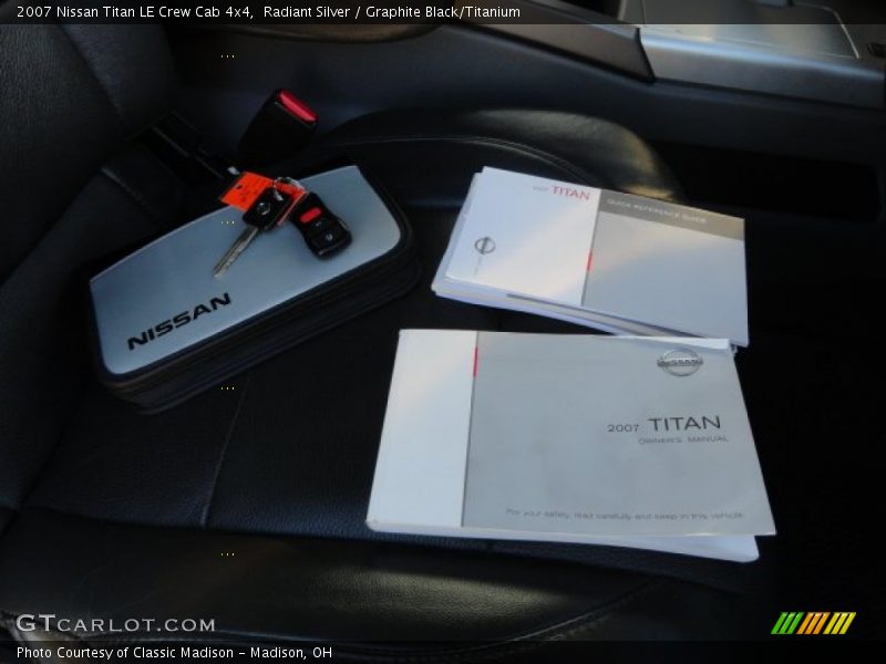 Radiant Silver / Graphite Black/Titanium 2007 Nissan Titan LE Crew Cab 4x4