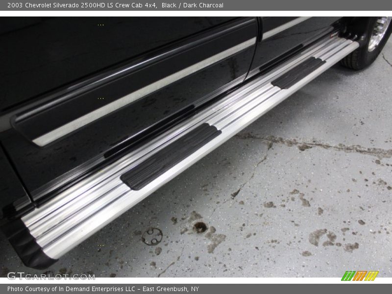 Black / Dark Charcoal 2003 Chevrolet Silverado 2500HD LS Crew Cab 4x4