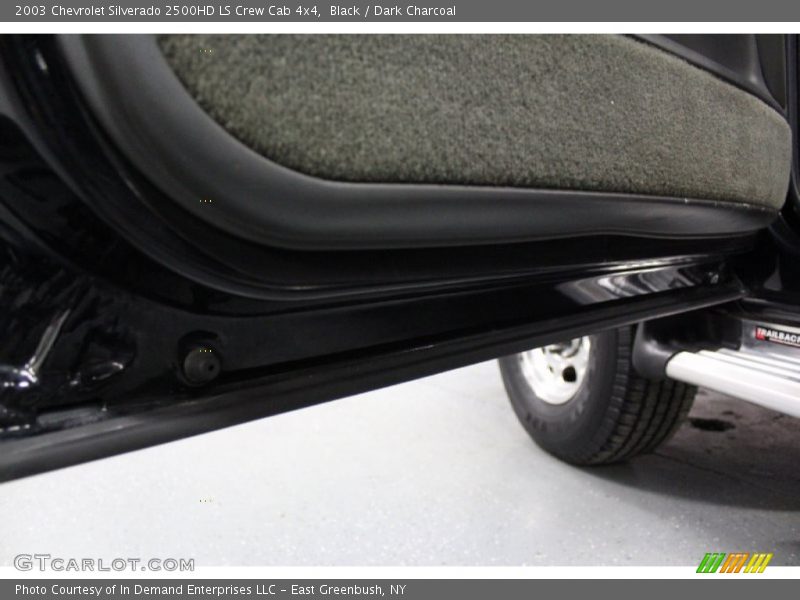 Black / Dark Charcoal 2003 Chevrolet Silverado 2500HD LS Crew Cab 4x4