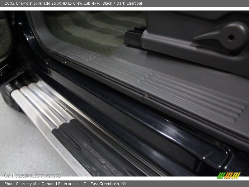 Black / Dark Charcoal 2003 Chevrolet Silverado 2500HD LS Crew Cab 4x4