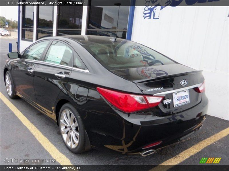 Midnight Black / Black 2013 Hyundai Sonata SE