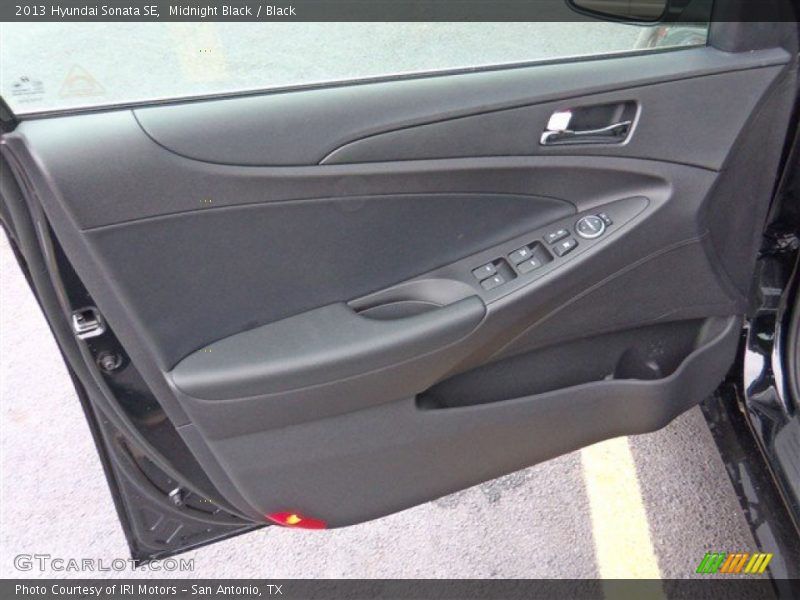 Midnight Black / Black 2013 Hyundai Sonata SE