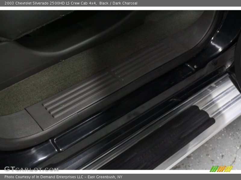 Black / Dark Charcoal 2003 Chevrolet Silverado 2500HD LS Crew Cab 4x4