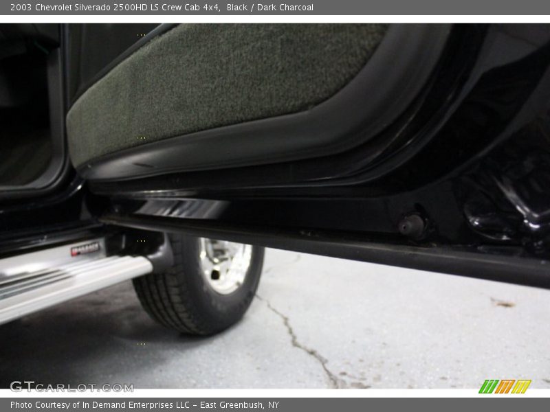 Black / Dark Charcoal 2003 Chevrolet Silverado 2500HD LS Crew Cab 4x4