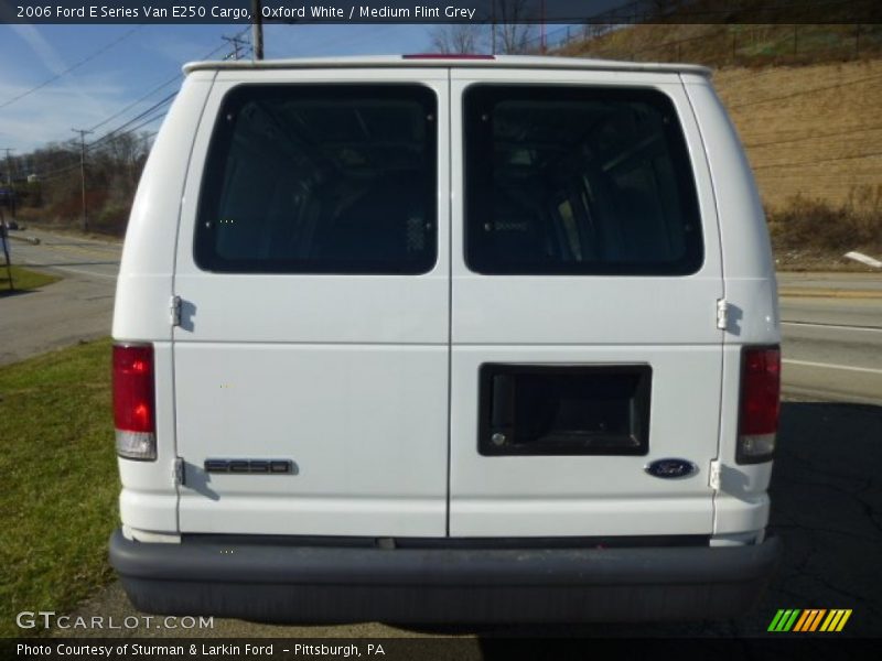 Oxford White / Medium Flint Grey 2006 Ford E Series Van E250 Cargo