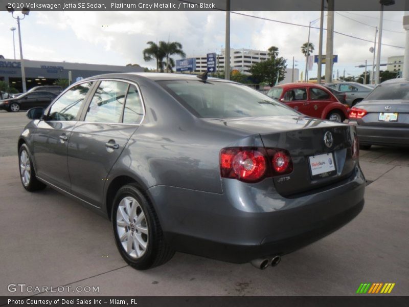 Platinum Grey Metallic / Titan Black 2010 Volkswagen Jetta SE Sedan