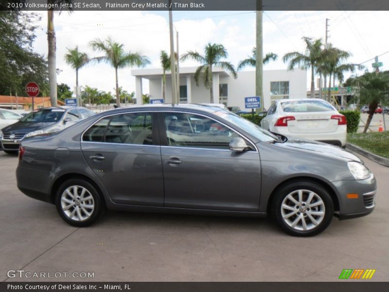 Platinum Grey Metallic / Titan Black 2010 Volkswagen Jetta SE Sedan