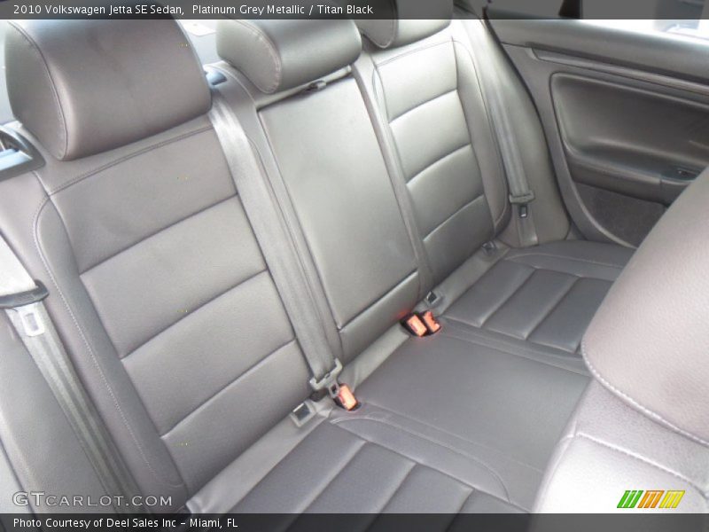 Platinum Grey Metallic / Titan Black 2010 Volkswagen Jetta SE Sedan