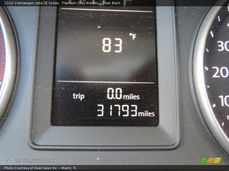 Platinum Grey Metallic / Titan Black 2010 Volkswagen Jetta SE Sedan