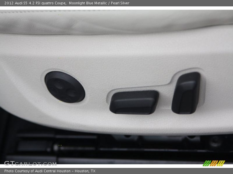 Moonlight Blue Metallic / Pearl Silver 2012 Audi S5 4.2 FSI quattro Coupe