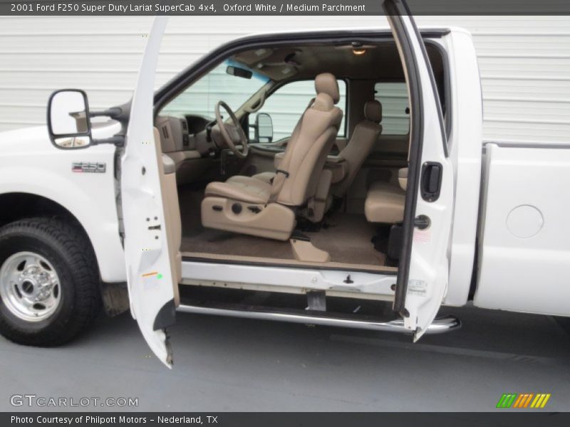 Oxford White / Medium Parchment 2001 Ford F250 Super Duty Lariat SuperCab 4x4