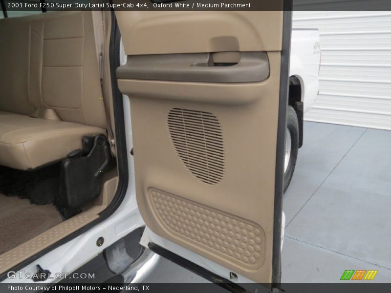 Oxford White / Medium Parchment 2001 Ford F250 Super Duty Lariat SuperCab 4x4