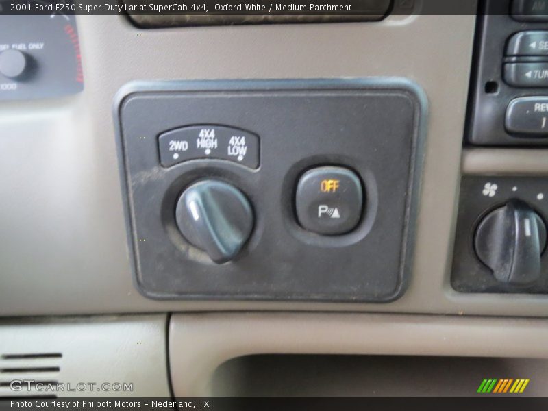 Oxford White / Medium Parchment 2001 Ford F250 Super Duty Lariat SuperCab 4x4