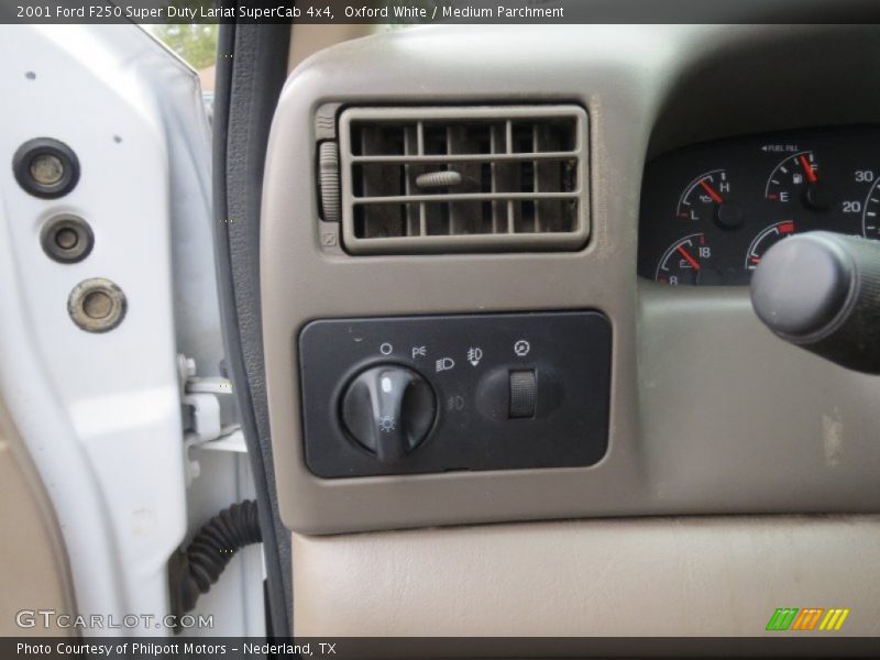 Oxford White / Medium Parchment 2001 Ford F250 Super Duty Lariat SuperCab 4x4