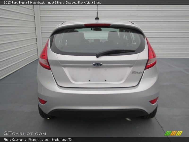 Ingot Silver / Charcoal Black/Light Stone 2013 Ford Fiesta S Hatchback