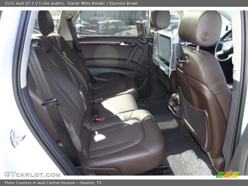 Rear Seat of 2013 Q7 3.0 S Line quattro