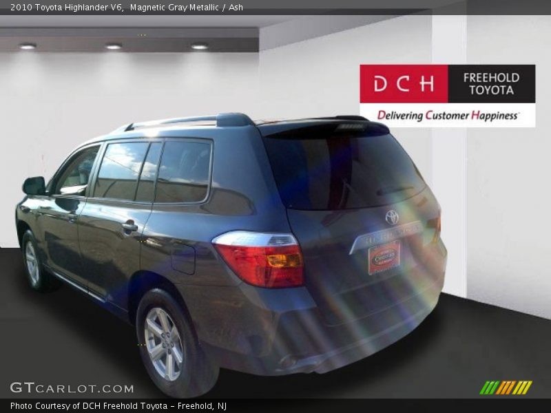 Magnetic Gray Metallic / Ash 2010 Toyota Highlander V6