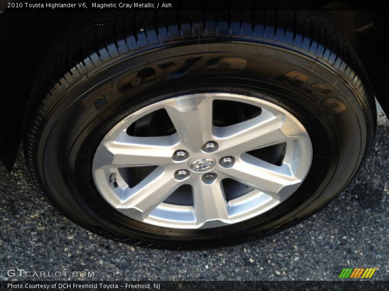 Magnetic Gray Metallic / Ash 2010 Toyota Highlander V6