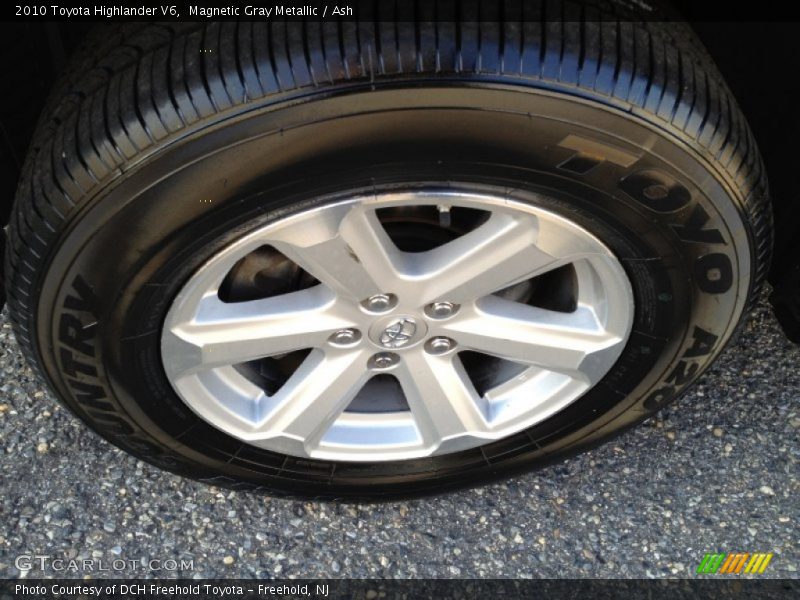 Magnetic Gray Metallic / Ash 2010 Toyota Highlander V6