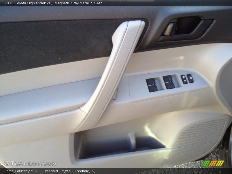 Magnetic Gray Metallic / Ash 2010 Toyota Highlander V6