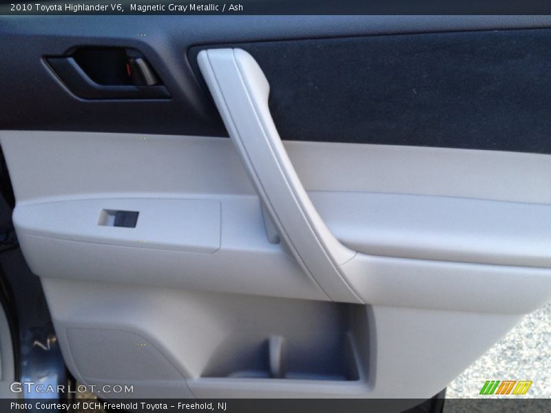 Magnetic Gray Metallic / Ash 2010 Toyota Highlander V6