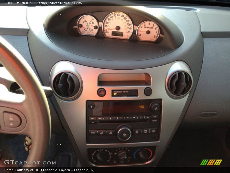 Controls of 2006 ION 3 Sedan