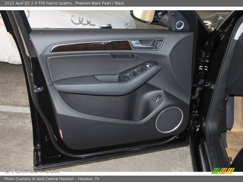 Door Panel of 2013 Q5 2.0 TFSI hybrid quattro