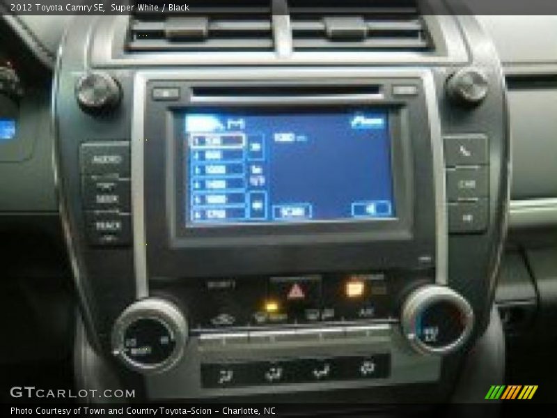Super White / Black 2012 Toyota Camry SE
