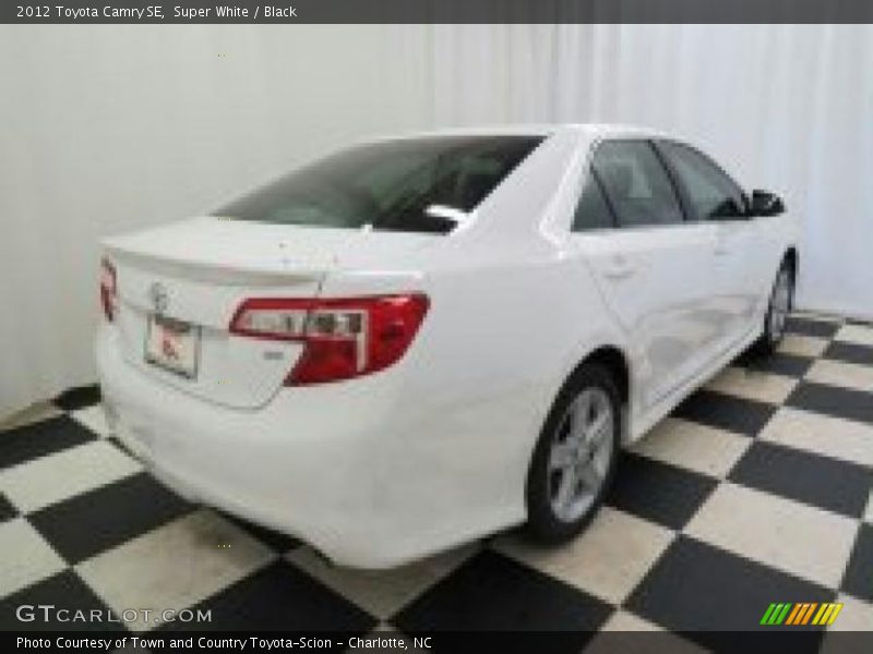 Super White / Black 2012 Toyota Camry SE
