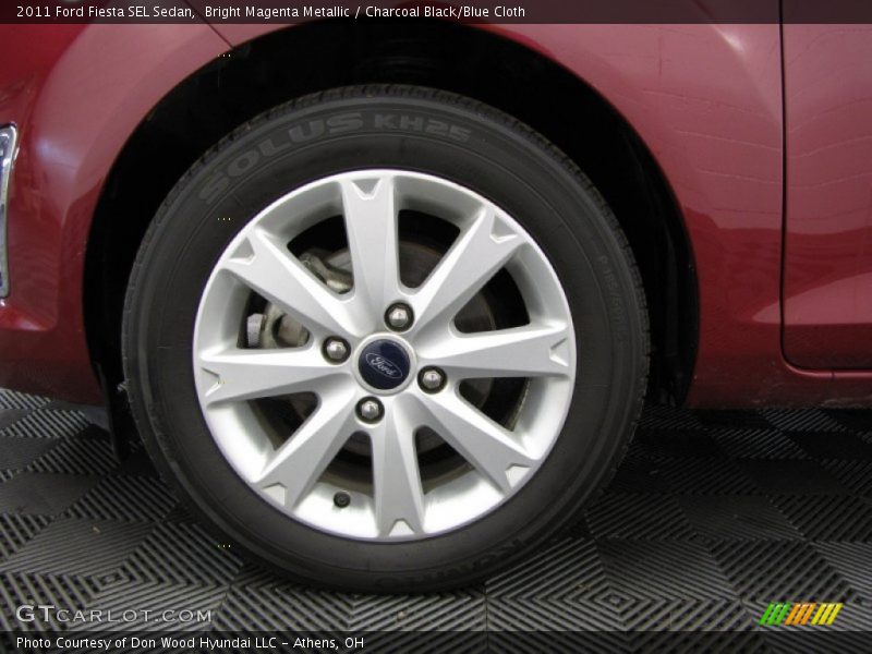 Bright Magenta Metallic / Charcoal Black/Blue Cloth 2011 Ford Fiesta SEL Sedan