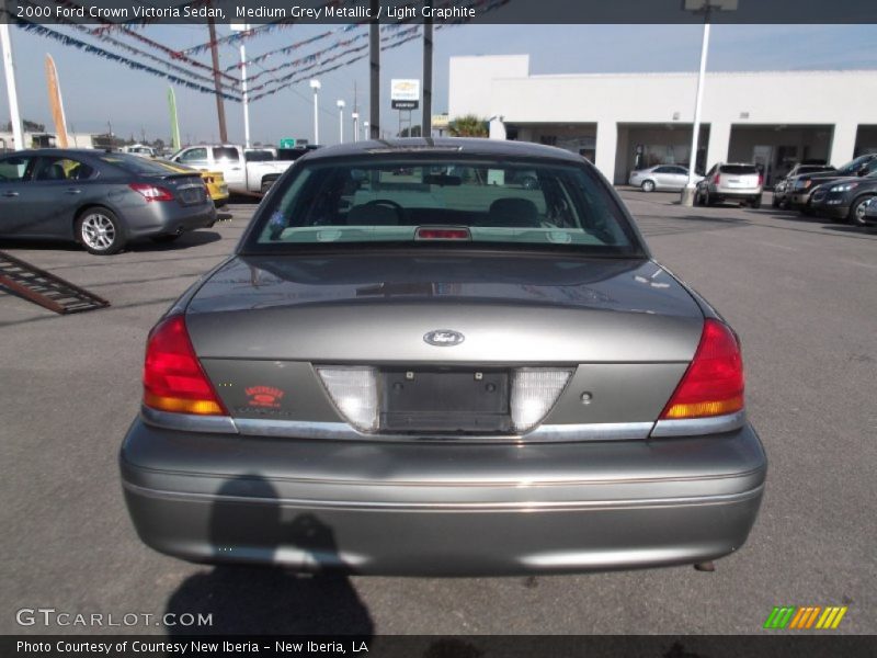 Medium Grey Metallic / Light Graphite 2000 Ford Crown Victoria Sedan