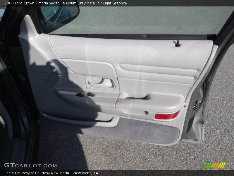 Medium Grey Metallic / Light Graphite 2000 Ford Crown Victoria Sedan