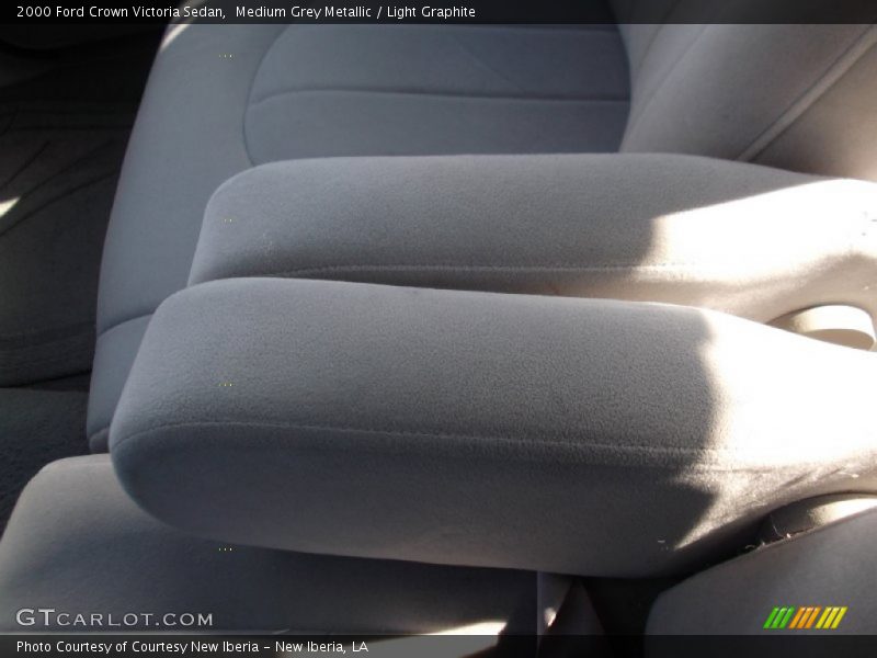 Medium Grey Metallic / Light Graphite 2000 Ford Crown Victoria Sedan