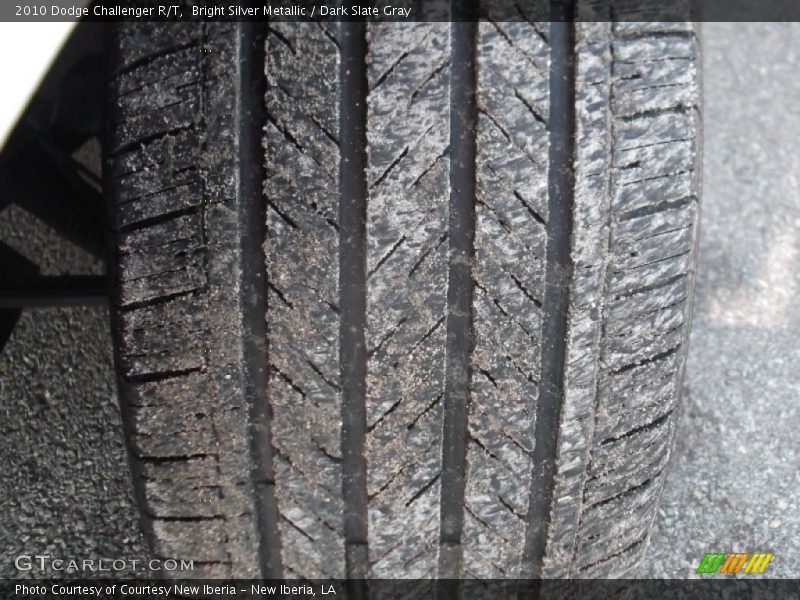 Bright Silver Metallic / Dark Slate Gray 2010 Dodge Challenger R/T